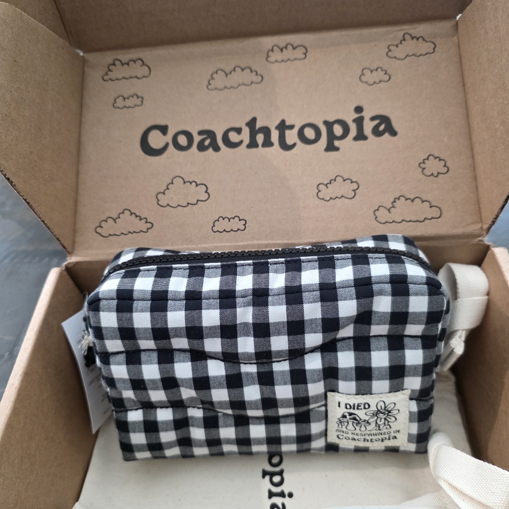 Coachtopia Loop Pouch In Recycled Polyester With Gingham Pattern - Picture 12 of 16